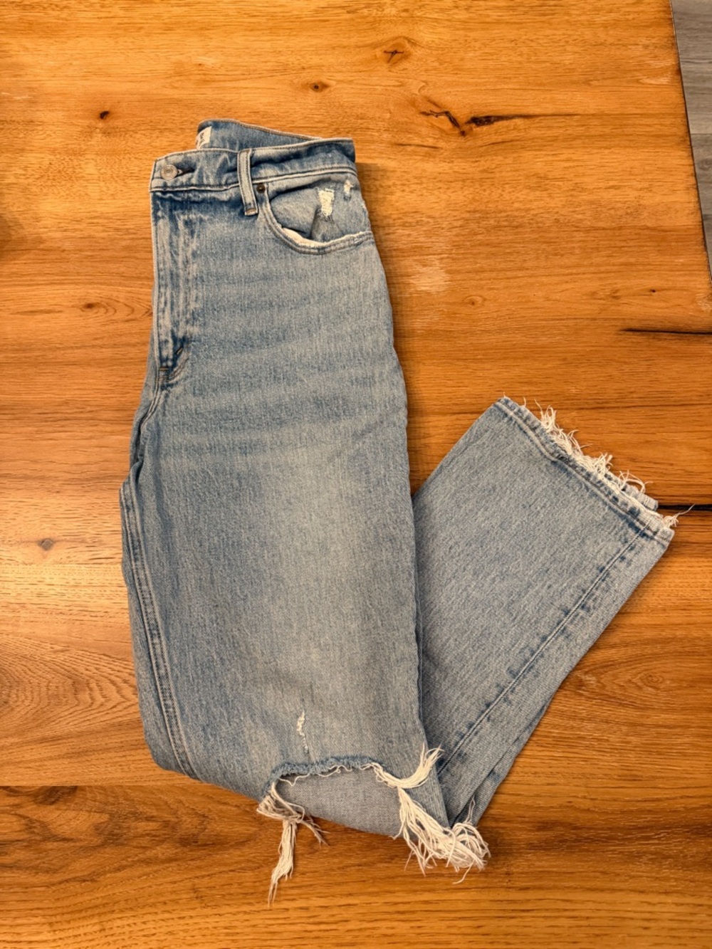 Abercrombie & Fitch Light Wash Curve Love size 29 jeans